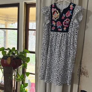 Sample Umgee Black and White with Floral Embroidery - New Without Tags